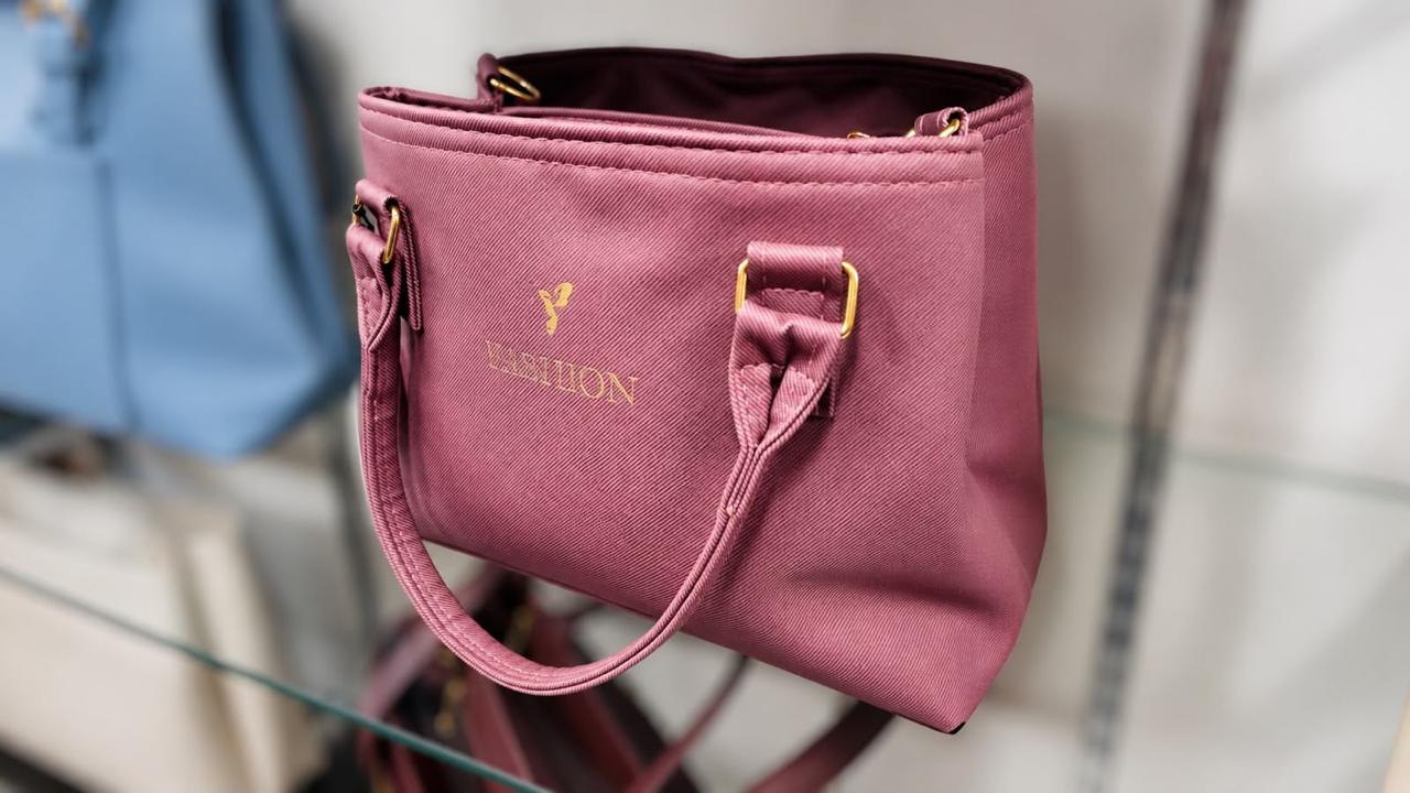 Elegant Women's Handbag | Chic Everyday Shoulder Bag for Every Occasion