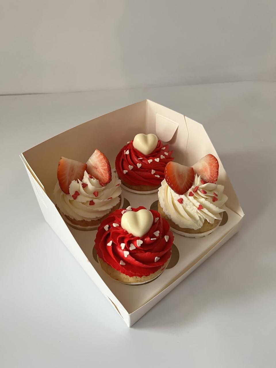 Romantic Strawberry Cupcake Gift Box | Heart-Themed Cupcake Set