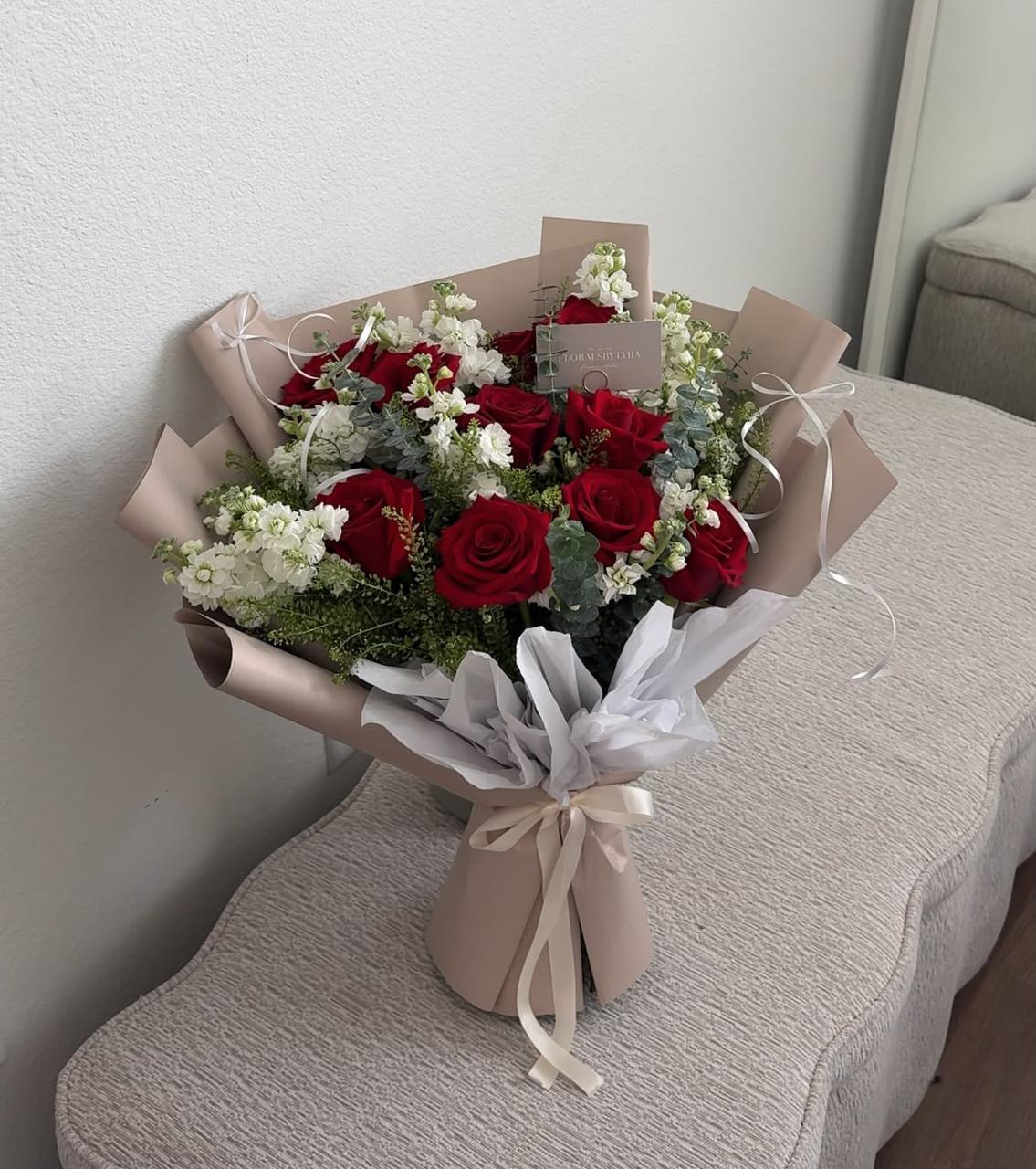 Red Rose Bouquet | Classic Fresh Roses for Every Special Occasion