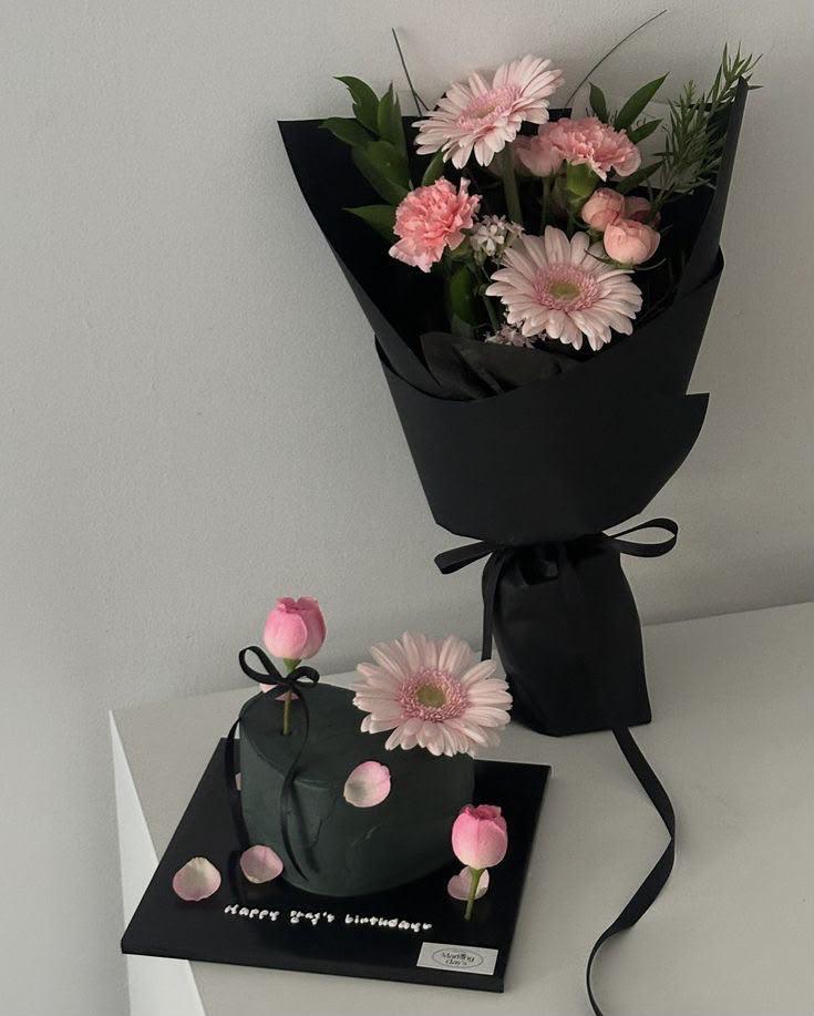 Luxury Birthday Gift Hamper | Elegant Flower Bouquet & Cake Gift Set